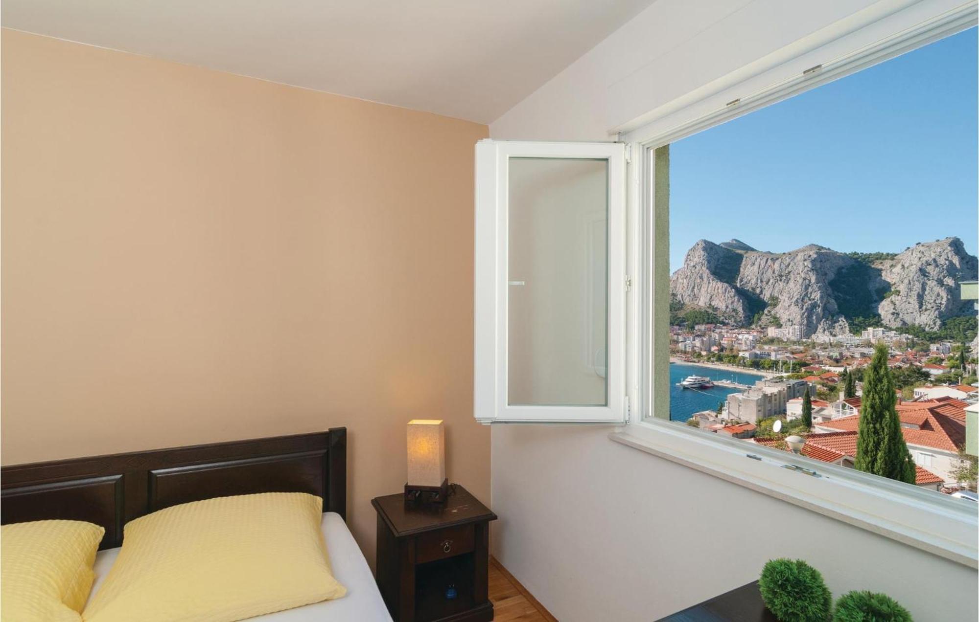 Nice Apartment In Omis With House Sea View Exterior foto